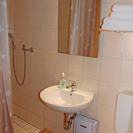 Ferienhaus Und _appartements In Ne
