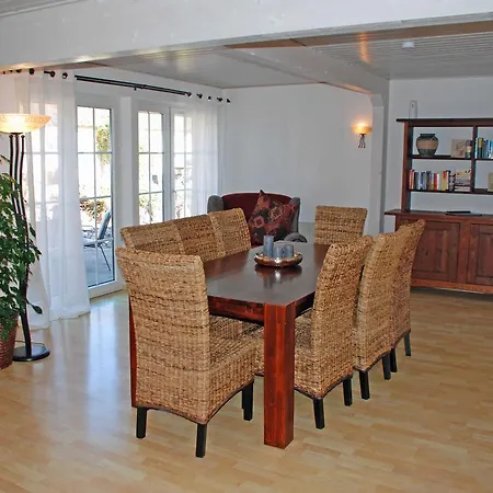 Ferienhaus Und _appartements In Ne * Lancken-Granitz